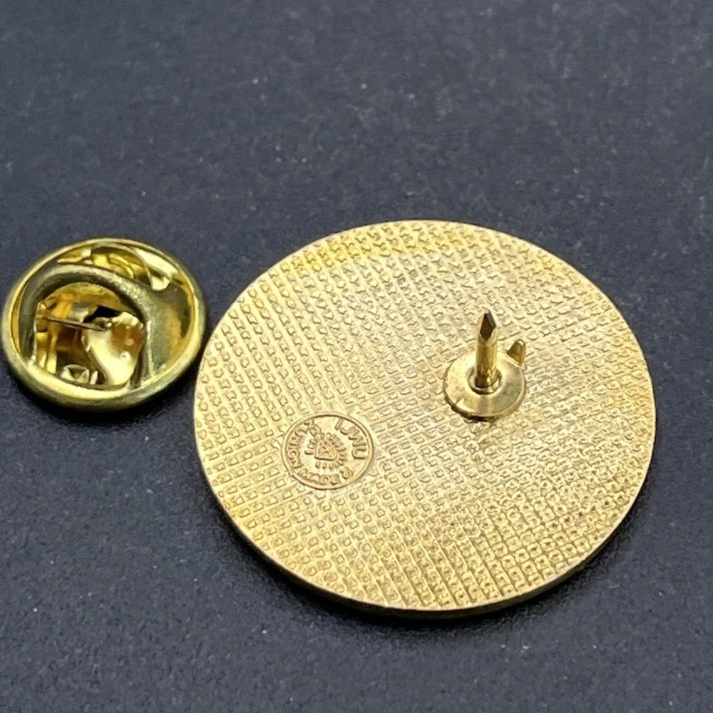 Laborers' Local 576‎ Louisville Kentucky Horse Racing Lapel Hat Pin
